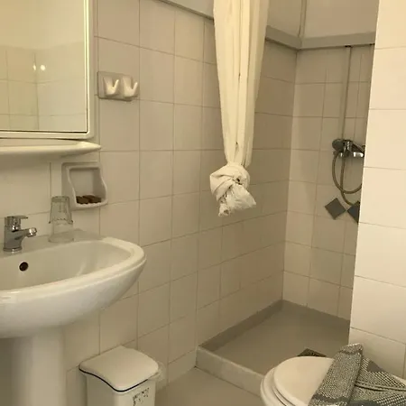 Anezina Otel
