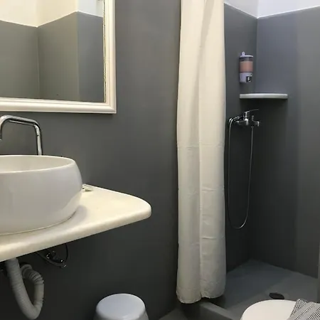 Anezina Otel 2*