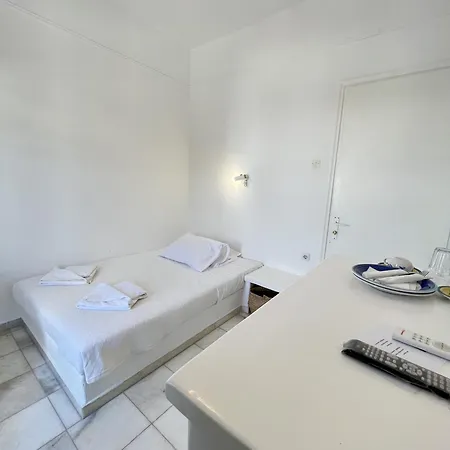 Otel Anezina Drios