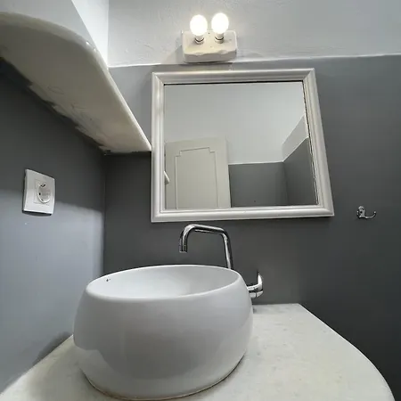 Anezina Otel 2*