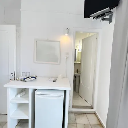 Otel Anezina 2*